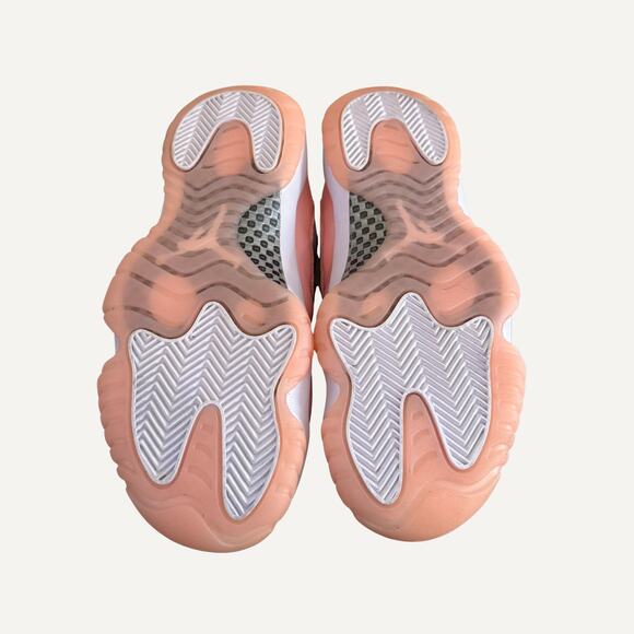 Size 5Y/6.5W - Nike Jordan 11 Low Women's Retro Legend Pink - Picture 5 of 6